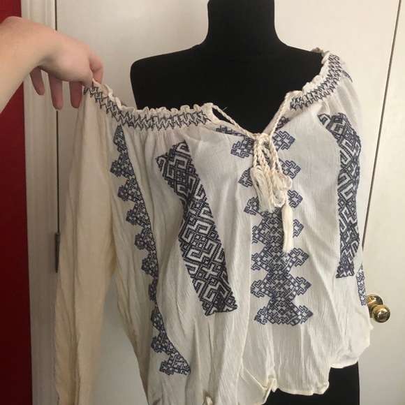 Optional Off the Shoulder - Picture 2 of 4